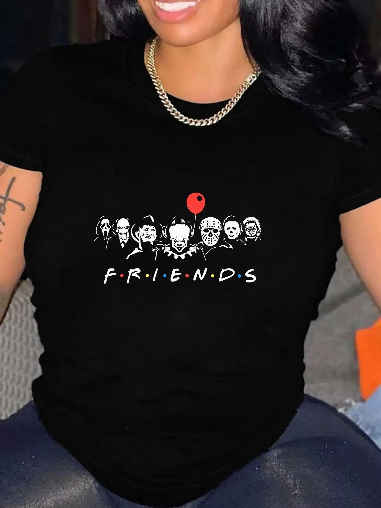 Camiseta Casual Estampada “Friends” – Corte Holgado.