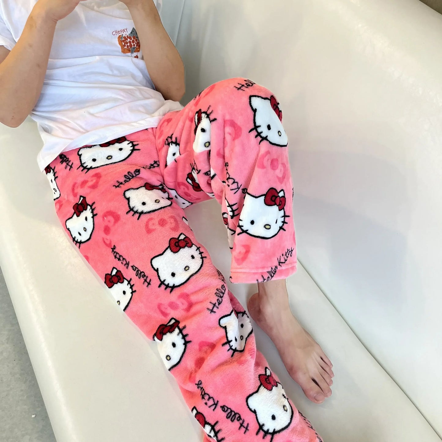 Pantalón de Pijama Suave Estilo Hello Kitty – Varios Colores y Estampados.